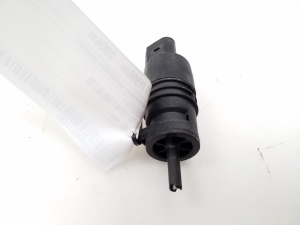 AUDI TT (1998–2006) Front windshield washer pump 1K5955651 - 2