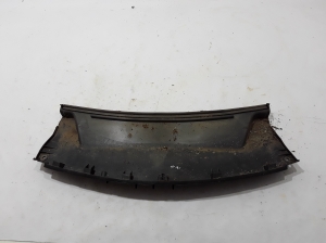   Grille d’auvent (garniture du mécanisme d’essuie-glace)  - 668103341R 