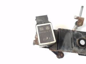 Mercedes Benz S-Class 221 (2005–2013) Niveausensor vorne A0105427717 - 2