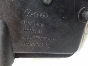 Volkswagen Golf IV (1997–2003) Roolivõimendi pumba paak 1J0422371C - 4