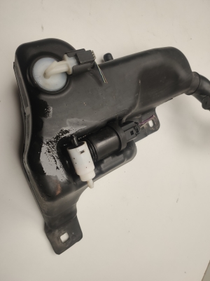 Mercedes Benz B-Class 246 (2011–2017) Front washer fluid reservoir A2468690020 - 5