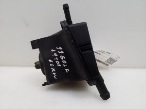 Volkswagen Golf IV (1997–2003) Roolivõimendi pumba paak 1J0422371 - 5