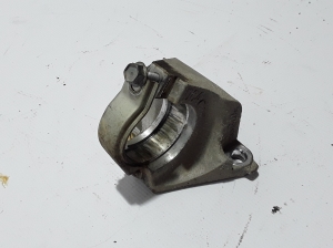   Front drive shaft bracket  - 397748189R 