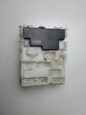 Interior fuse box - AA1A4881