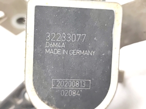 Polestar 2 II (2021–2026) Andur tagumisel rummul 32233077 - 2
