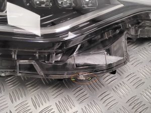 TOYOTA CHR (2016–2026) Scheinwerfer vorne 81110F4280 - 4
