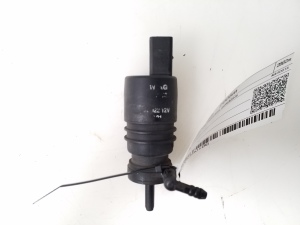 AUDI A4 B6 (2000–2005) Esiklaasi pesuri pump - 2