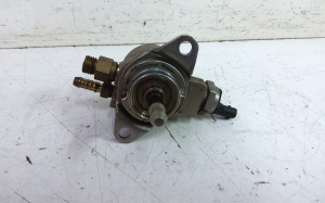 Kraftstoffpumpe - 03C127026M