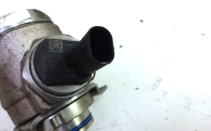 Volkswagen Passat B7 (2010–2014) Kütusepump 03C127026M - 2