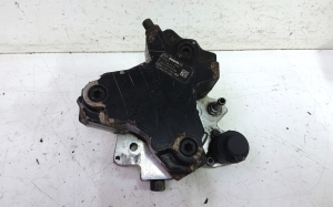 Hyundai Santa Fe (2006–2012) Fuel pump 0445010121 - 2