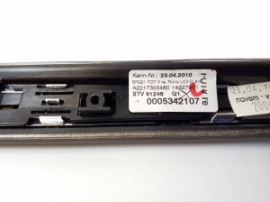 Mercedes Benz S-Class 221 (2005–2013) Sonstiges Teil der hinteren Seitentür A2217305480 - 3