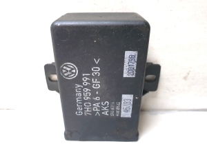 Rear side door control unit - 7H0959991
