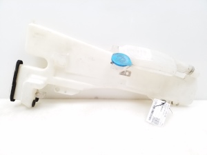 Front washer fluid reservoir - HLC22019