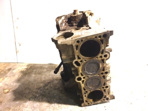AUDI A6 C5 (1997–2005) Motorblock ALT - 3