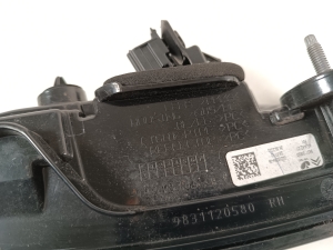 Citroen C4 C41 (2020–2026) Tagatuli tagaluugil 9831120580 - 5