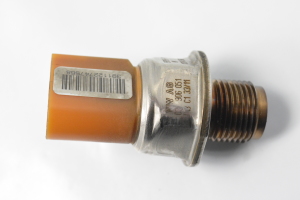  High pressure fuel line sensor 