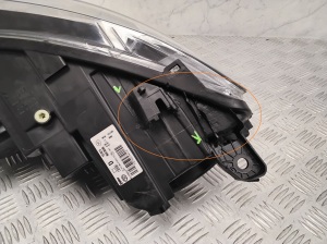 TOYOTA ProAce (2016–2026) Esituli 9835780580 - 3