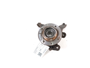   Front wheel hub  -  