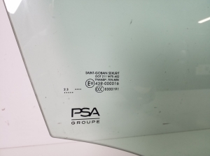Citroen C4 C41 (2020–2026) Esiukse klaas 9832846380 - 3