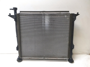 Hyundai Santa Fe (2018–2026) Dzesēšanas radiators 25310S1120 - 4