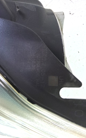 TOYOTA Avensis T27 (2008–2019) Scheinwerfer vorne 0512 - 4