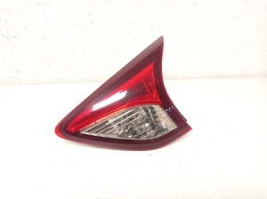   Tail light on trunk lid  - KD53513F0 