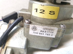 Volkswagen Multivan V (2003–2026) Rear side door soft-close actuator 7H0843765C - 2