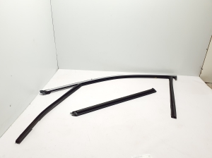 Front door rubber seal - 7393425