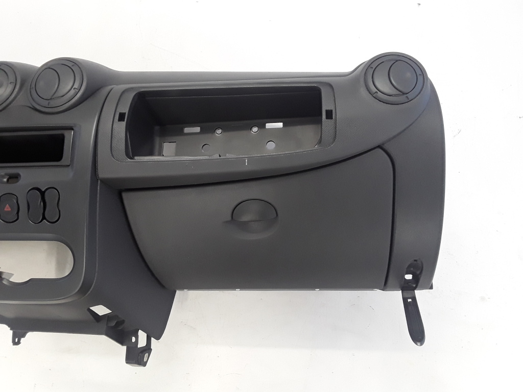 DACIA DUSTER Dashboard 8200739433 21081839 Used parts online