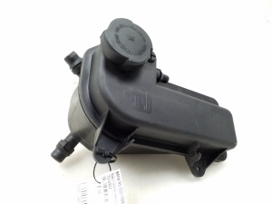 Jahutusvedeliku paak ja selle osad - 7514964