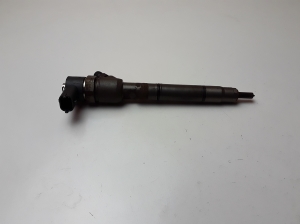  Fuel injector 