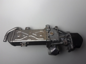 Volkswagen Scirocco III (2008–2017) Ventil Abgasrückführung und seine Teile 03L131512C - 4