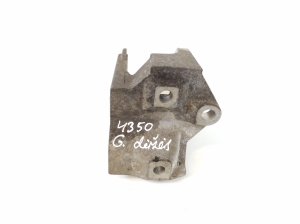 Mitsubishi ASX (2010–2026) Getriebehalter 2910A087 - 3