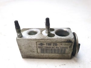 Air conditioner hose valve - 6G9119849AC