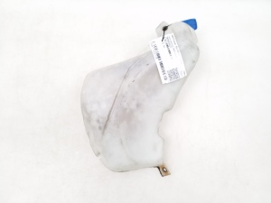 Volkswagen Passat B5 (1997–2005) Esiklaasi pesuvedeliku paak 3B0955453T - 4