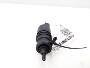 Volkswagen Passat B5 (1997–2005) Motor für Frontscheibenwaschanlage - 2
