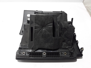 AUDI A3 8V (2012–2020) Kindalaegas 8V5880302A - 3
