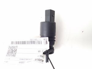 AUDI A2 (2000–2005) Front windshield washer pump - 2