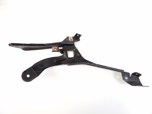 Porsche Panamera 970 (2009–2016) Front fender bracket 97061020200 - 3