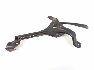 Halter Kotflügel vorne - 97061020200
