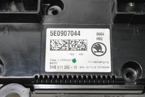 Skoda Octavia III (2013–2019) Heater control panel 5E0907044 - 2