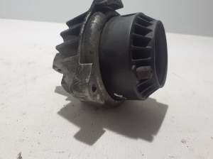 BMW 5 SERIES F07 (2009–2017) Engine mount 6777371 - 2