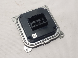 Xenon headlight control unit - 260555036R