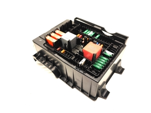 Mercedes Benz EQS 297 (2021–2026) Kaitsmekarp salongis A2239061502 - 2