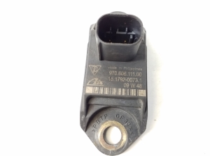 Porsche Panamera 970 (2009–2016) Airbag sensor 97060611100 - 3