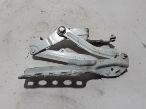 Peugeot 5008 (2017–2026) Hood hinge 9814189880 - 2