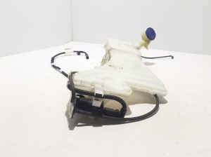 Peugeot 5008 (2017–2026) Front washer fluid reservoir 9826400780 - 2