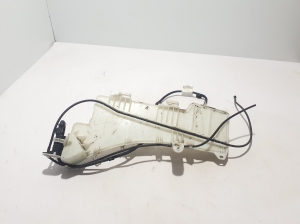 Peugeot 5008 (2017–2026) Front washer fluid reservoir 9826400780 - 5