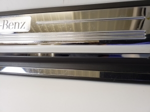 Mercedes Benz S-Class 220 (1998–2005) Inner sill trim A2206804335 - 3
