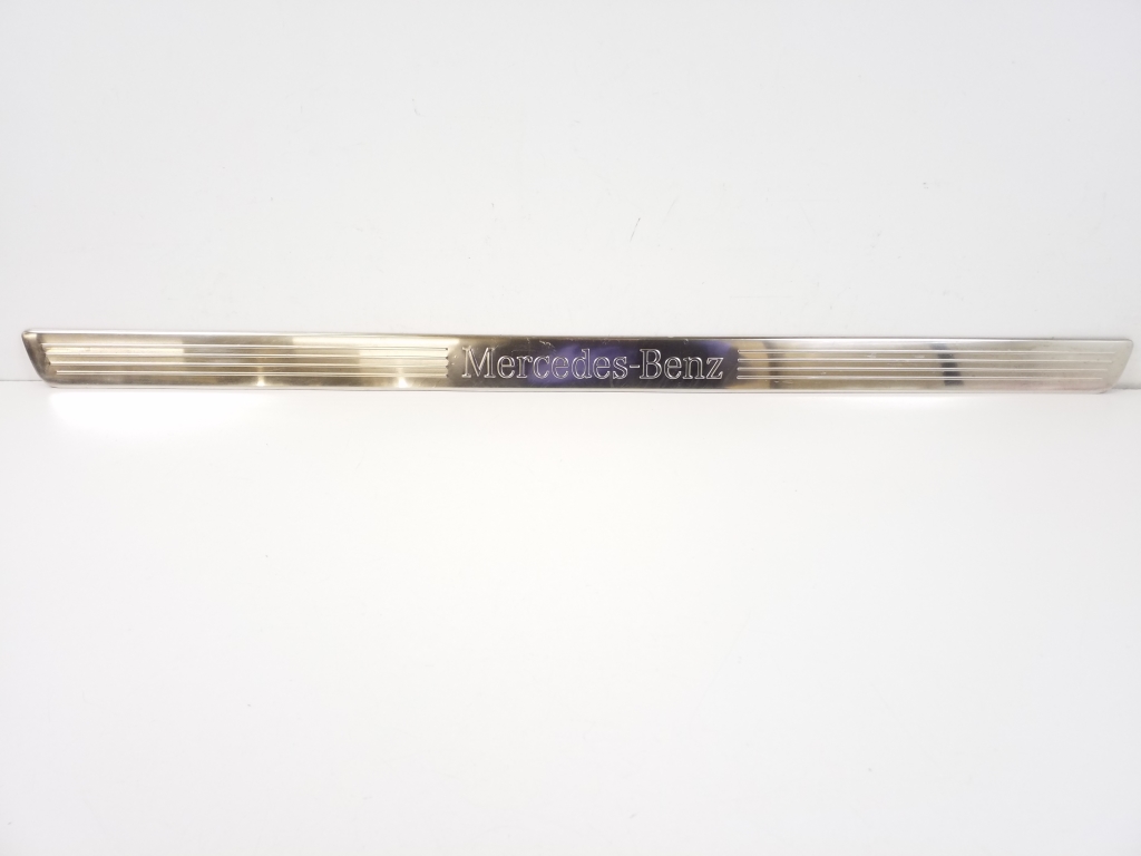 Mercedes Benz C-Class 204 (2007–2014) Inner sill trim A2046801935 Mercedes Benz C-Class 204 (2007–2014) Inner sill trim A2046801935